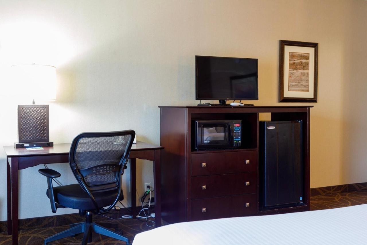 Gold Country Inn And Casino By Red Lion Hotels Elko Exterior photo